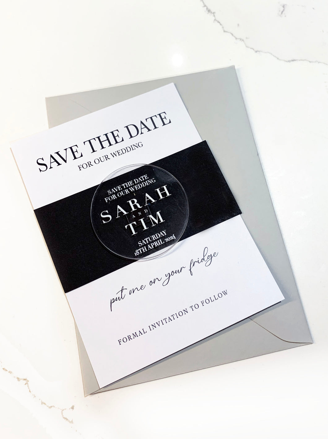 Luxury Circular Shaped Acrylic Wedding Save The Date Magnet