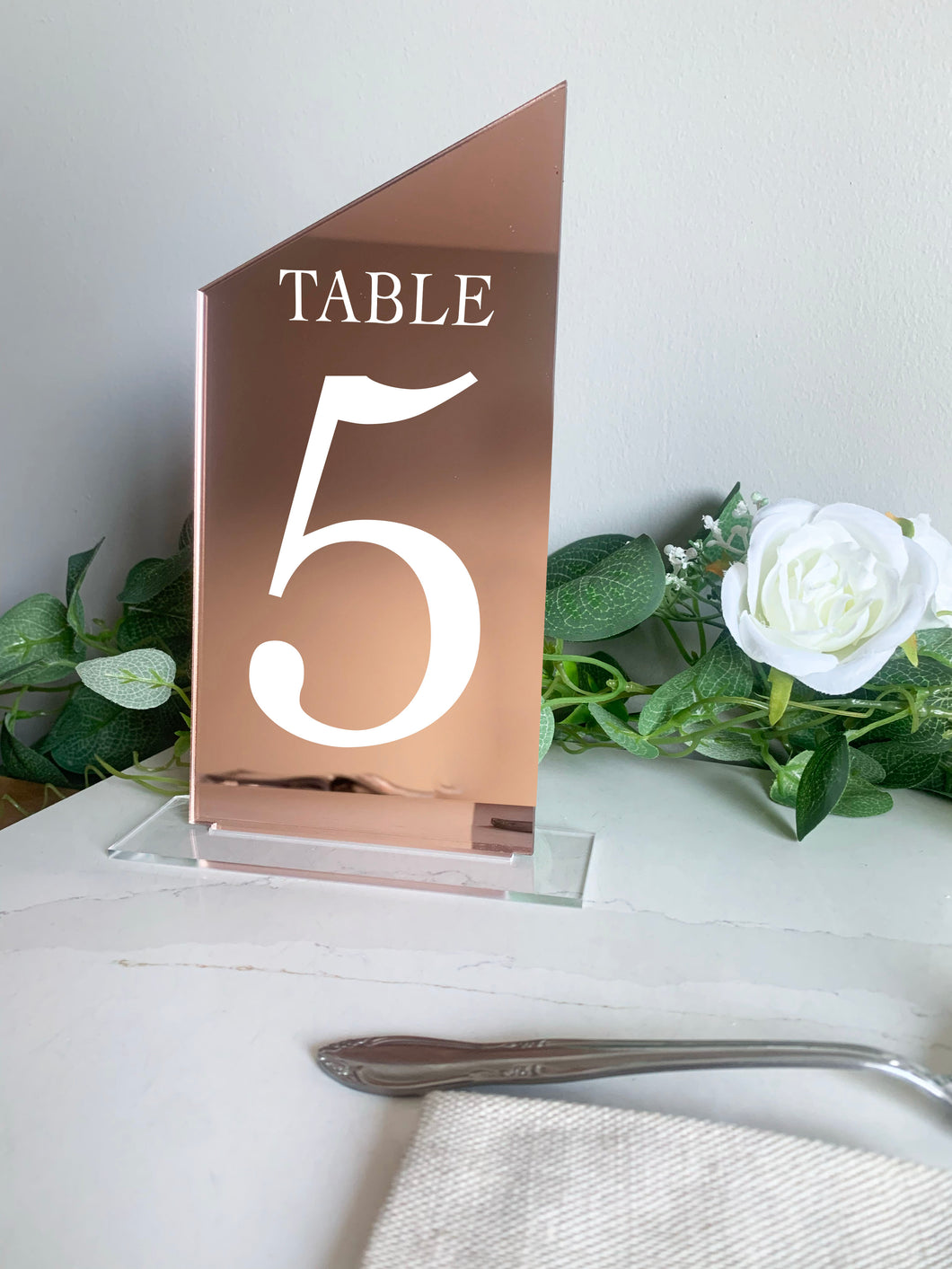 Modern Rectangular Freestanding Acrylic Table Number Signs for Wedding